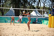 Deutsch: Beachvolleyball bei den Olympischen Jugendspielen 2018; Tag 8, 14. Oktober 2018; Mädchen, Achtelfinale – Mexiko-China 0:2 (15–21/16–21) English: Beach volleyball at the 2018 Summer Youth Olympics at 14 October 2018 – Girls Round of 16 – Mexico-China 0:2 (15–21/16–21)