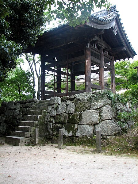 File:Bell of the Kanzeonji temple, Dazaifu, Fukuoka prefecture.JPG