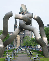 Берлинска скулптура, Gedachtniskirche.jpg