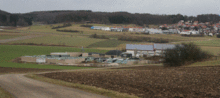 Kleinindustrie und intensive landwirtschaftliche Nutzung prägen die Ortsränder der Teilgemeinden. Hier eine Biogasanlage auf der Gemarkung Upfingens