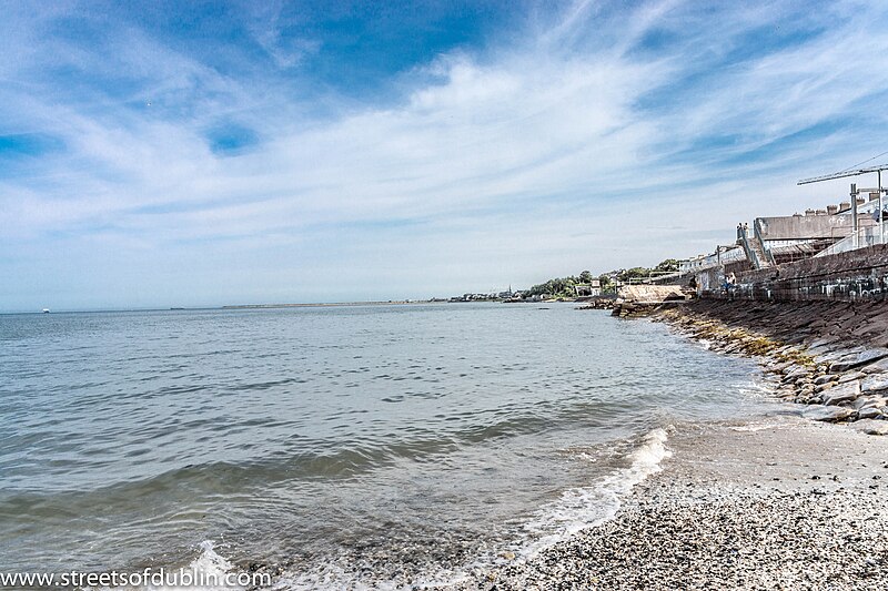 File:Blackrock Baths Are To Be Demolished (Ireland) (7922658386).jpg