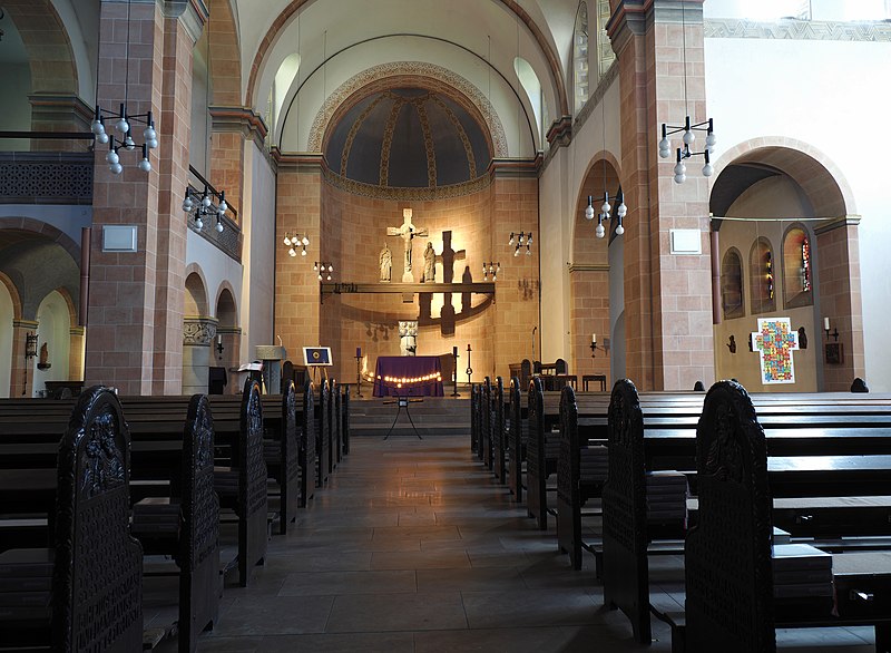 File:Bochum St. Elisabeth central nave.jpg