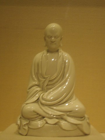 A Dehua ware porcelain statuette of Bodhidharma from the late Ming dynasty, 17th century
