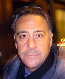 Brad Garrett (25730514003) (bijgesneden).jpg