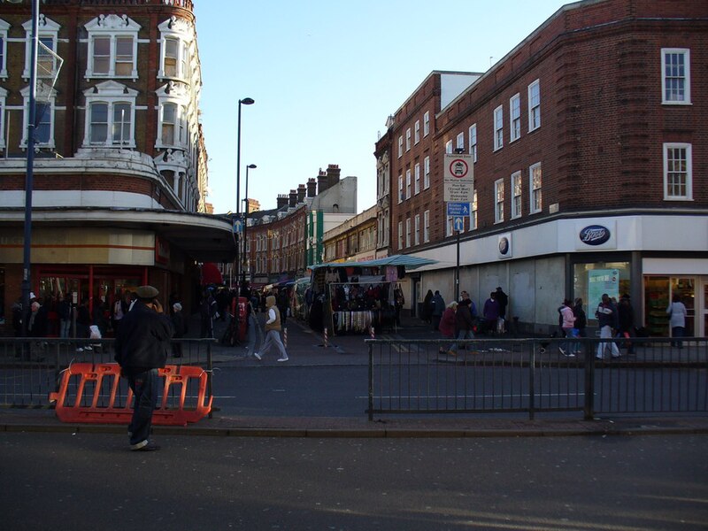 File:Brixton Market on Electric Avenue - panoramio.jpg