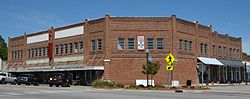 Building in the Metter Downtown Historic Distric, Metter, GA, US.jpg