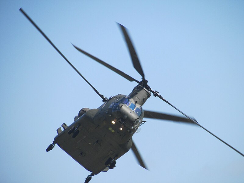 File:CH-47 Chinook Cosford Airshow 2013 (8999983654).jpg