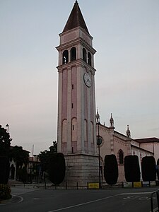 Clocher de l'église de Maerne.jpg