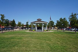 Carrollton July 2019 09 (Carrollton Square).jpg