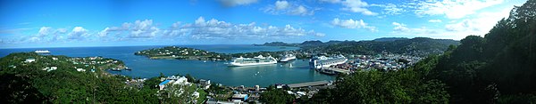 Panorama över Castries hamn.