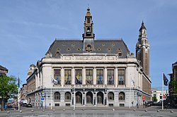 Charleroi - Hôtel de ville vu de la place Charles II - 2019-06-01.jpg