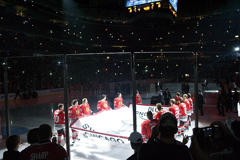 File:Chicago Blackhawks Stanley Cup Banner Ceremony (5104270298).jpg