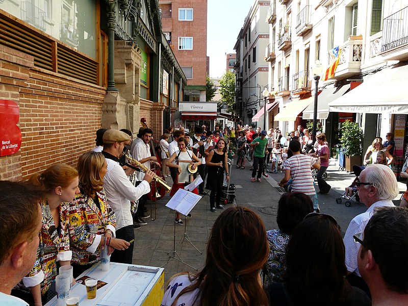 File:Concert de Jazz al mercat de la Llibertat P1200683.jpg