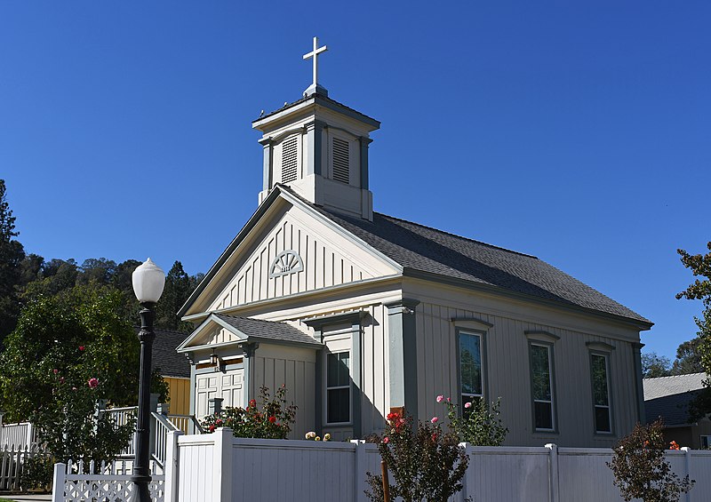 File:Congregational Church, Mokelumne Hill, CA.jpg