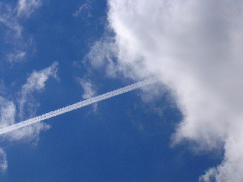 File:Contrails 020.jpg