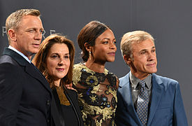 Daniel Craig, Produzentin Barbara Broccoli, Naomie Harris und Christoph Waltz