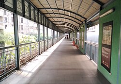 De La Rosa Tinggi Walkway.jpg