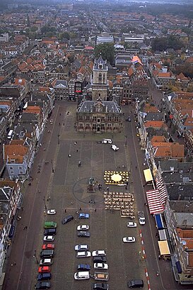 Hoe gaan naar Markt Delft met het openbaar vervoer - Over de plek