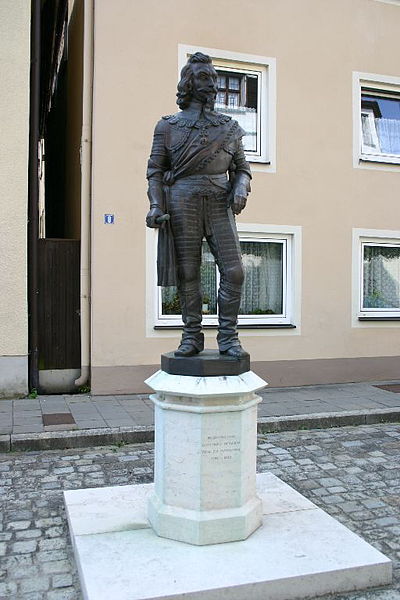 File:Denkmal Pappenheim.jpg