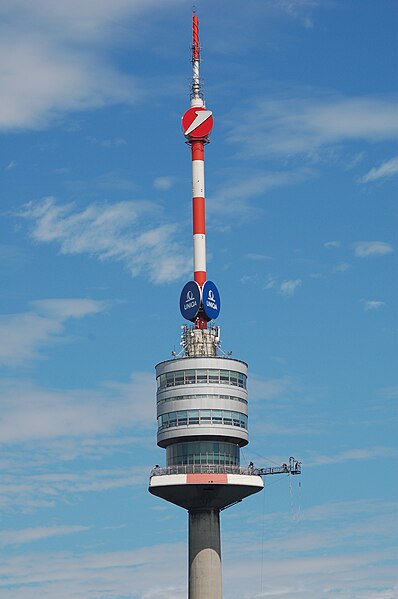 File:Donauturm Logos 20120714.JPG