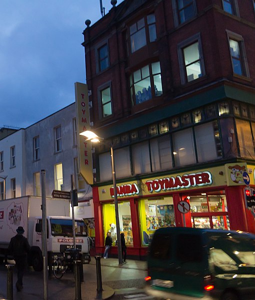 File:Dublin At Night (6540279143).jpg