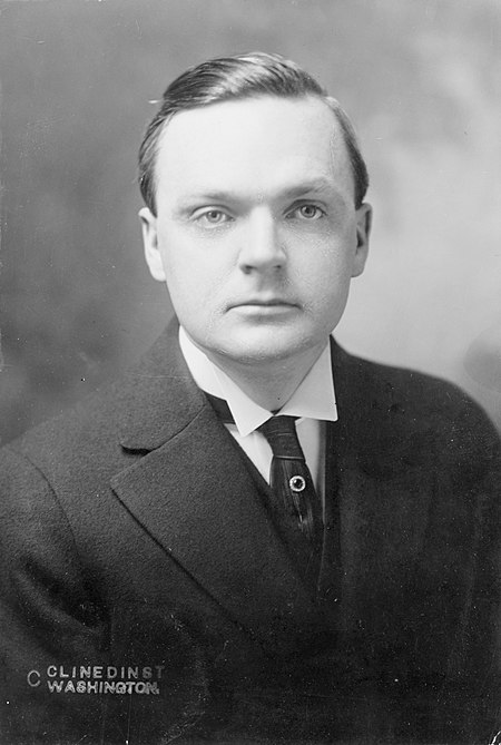 Dudley Field Malone, head-and-shoulders portrait, facing front.jpg