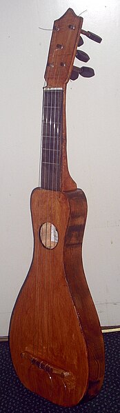 File:Dusepo violadecocho.JPG