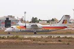 Air Nostrum Dash 8 conectaba Melilla con Málaga, Almería, Granada, Valencia y Madrid a comienzos del año 2000