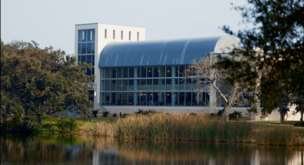 The Peter H. Armacost Library, designed by Ayers Saint Gross which houses nearly 250,000 volumes and the Eckerd College Special Collections.[4]
