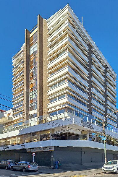 File:Edificio Monseñor Gimpert, Valparaíso 20240309.jpg