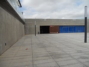 Entrada a la estación Alboraya Palmaret.jpg