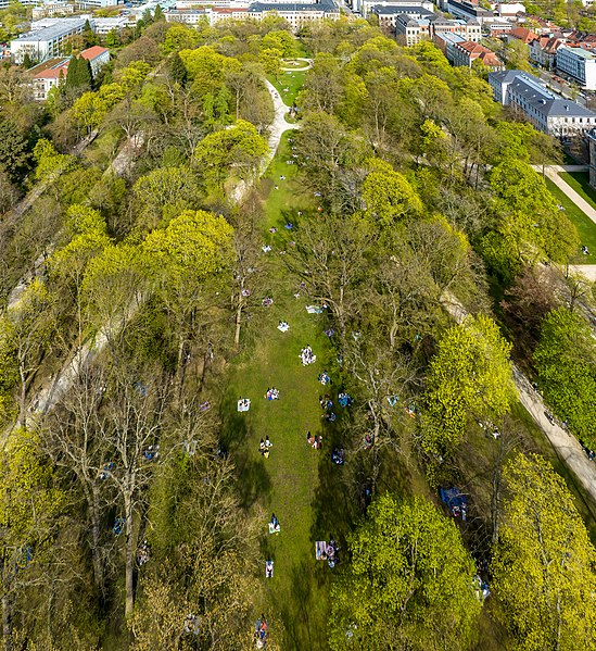 File:Erlangen Schlossgarten Luftbild-20230422-RM-165106.jpg