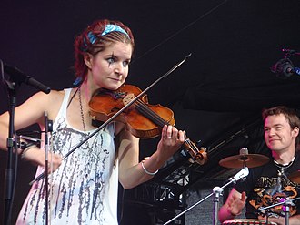 Anna Esslemont and Cormac Byrne at the 2011 Folk im Schlosshof festival FiS 2011 Fr 247 (5905921322).jpg