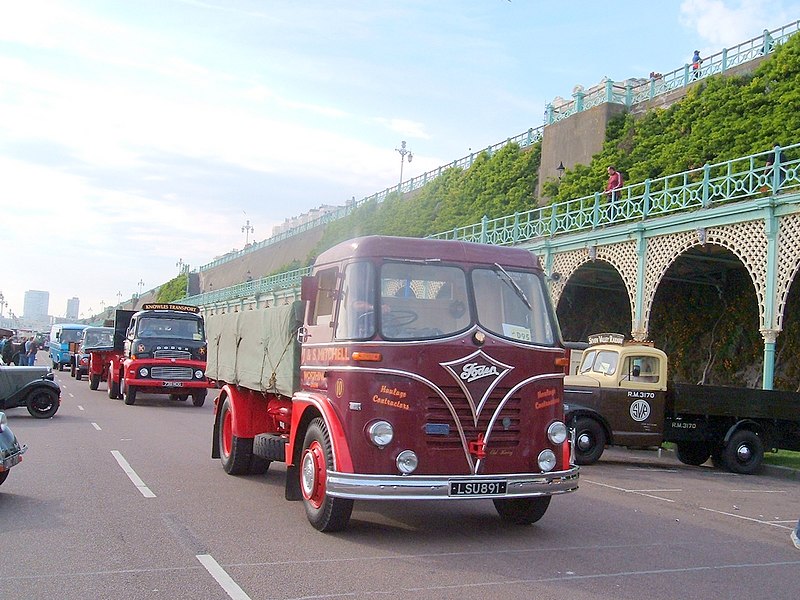 File:Foden 1959 S20 dropside lorry reg LSU 891.jpg