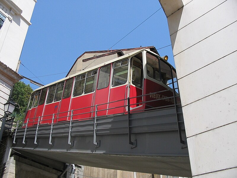 File:Funiculaire de Lyon (France).JPG