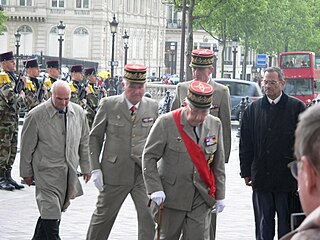 Fortune Salaire Mensuel de Jean Combette Combien gagne t il d argent ? 10 000,00 euros mensuels