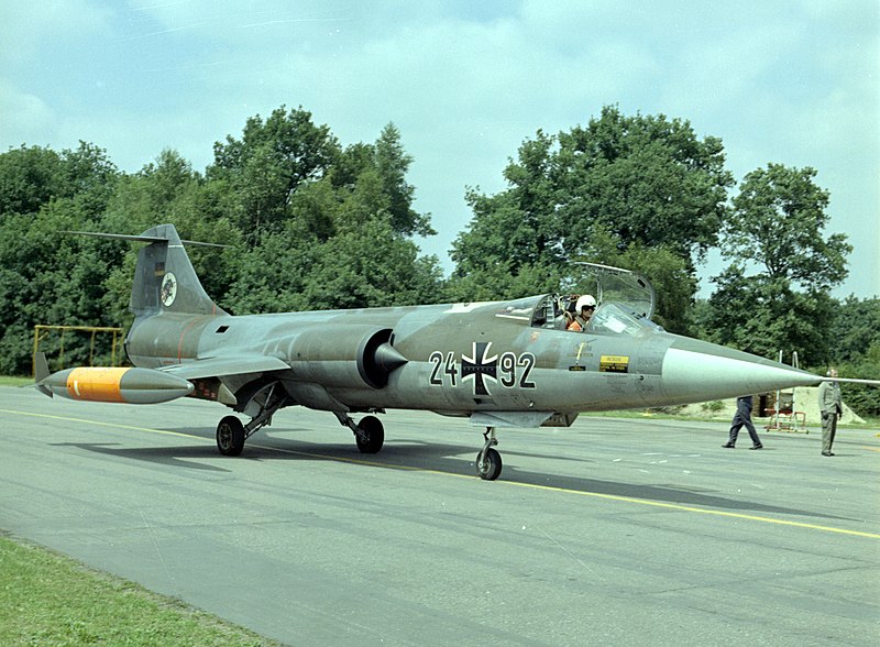 File:German Lockheed RF-104G Starfighter from AG 52 at Kleine Brogel Air Base, Belgium, in July 1970 (176246986).jpg