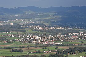 View from the Pfannenstiel, Wetzikon in the background on the left