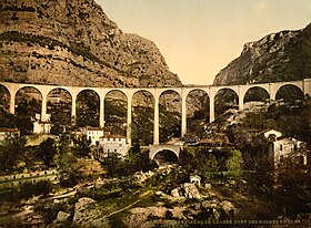 Bridge over the Loup near Pont du Loup. The upper viaduct was destroyed during the Second World War.