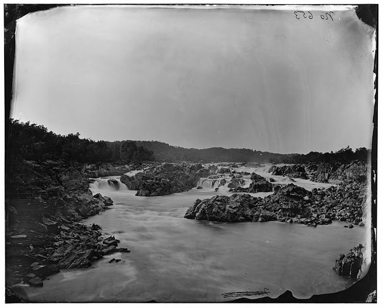 File:Great Falls, Potomac River04110v.jpg