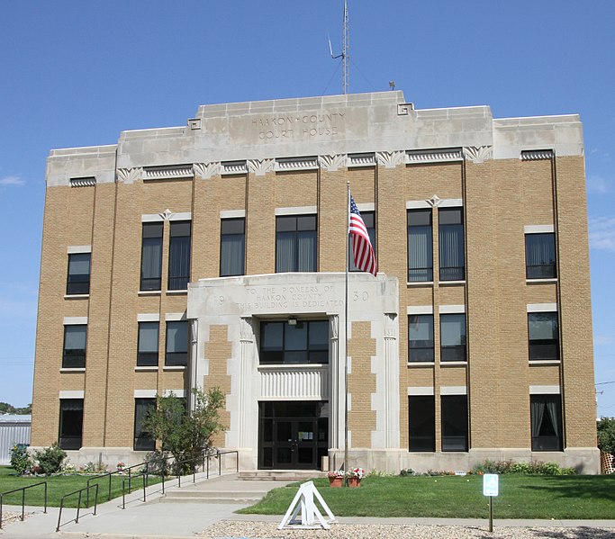 File:HaakonCountyCourthouseSD.jpg