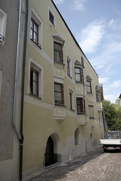 File:Hall in Tirol, Haus Unterer Stadtplatz 2.JPG