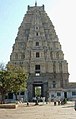 维卢巴克沙神廟入口的高塔，亨比主要的朝聖中心
