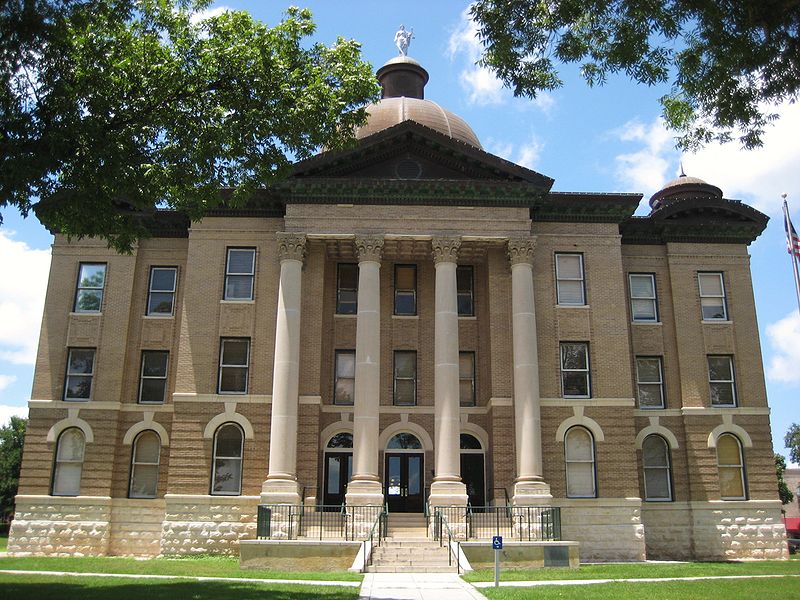File:Hays County Courthouse 1.JPG