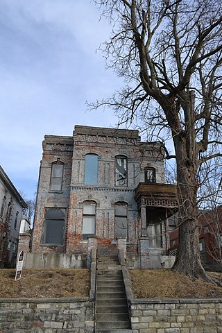 <span class="mw-page-title-main">Cathedral Hill Historic District (St. Joseph, Missouri)</span> Historic district in Missouri, United States