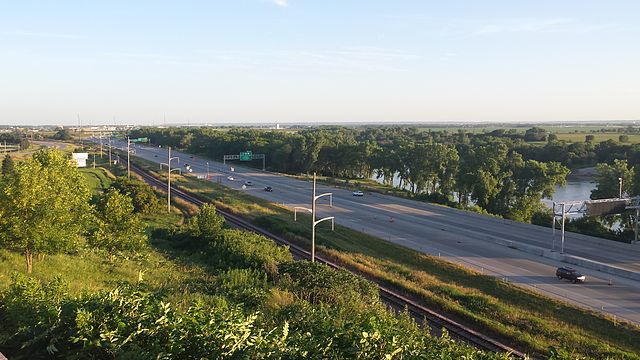 I-29 closely parallels the Missouri River in Sioux City.