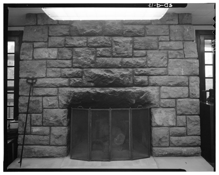 File:INTERIOR VIEW OF FIREPLACE ON EAST (REAR) WALL - Wind Cave National Park, Administration and Operator's Building, Approximately 2.5 miles southeast of U.S. Route 385, Custer, HABS SD,17-CUST.V,1-17.tif