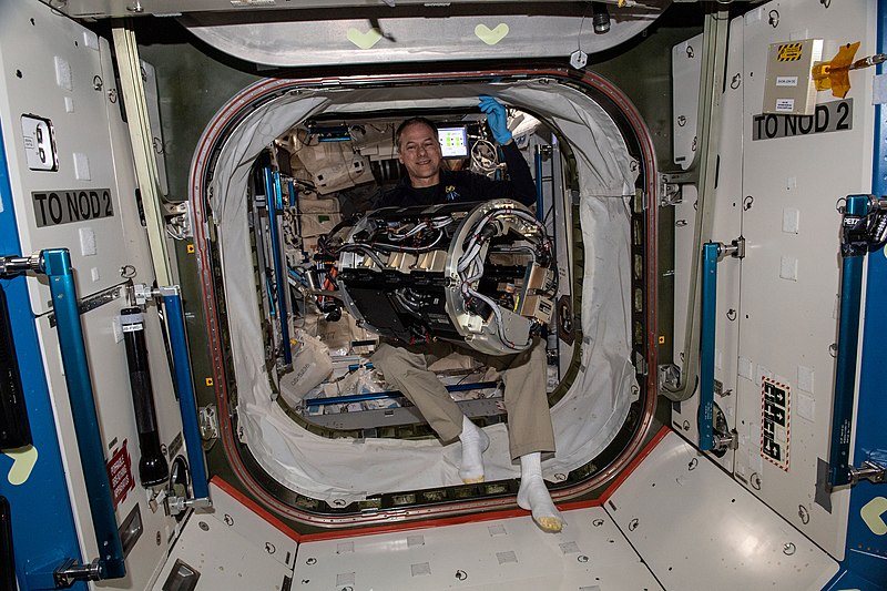 File:ISS-66 Marshburn carries Combustion Chamber.jpg