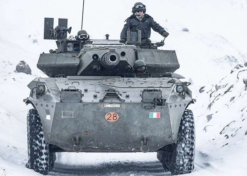 File:Italian Army - Regiment "Nizza Cavalleria" (1st) Centauro tank destroyer during a training exercise in Valloire, France.jpg