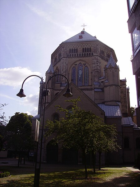 File:Köln Basilika St. Gereon Front 1.jpg